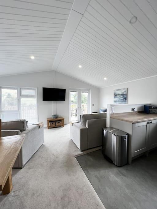 Diddly Squat Lodge With Hot Tub, Pendle View Holiday Park Клайтеро Экстерьер фото