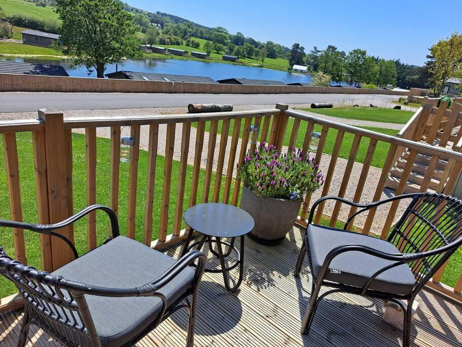 Diddly Squat Lodge With Hot Tub, Pendle View Holiday Park Клайтеро Экстерьер фото